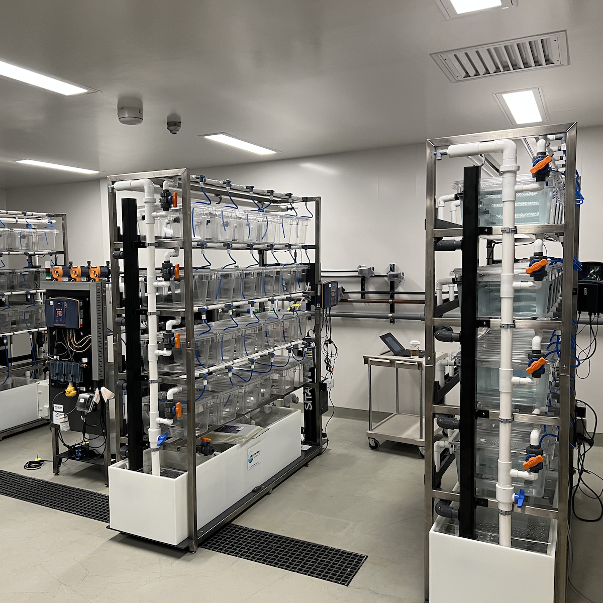 IAS Visits Canadian Aquatic Research Labs