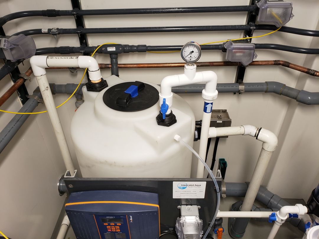 University of Waterloo Aquatic Threats Environmental Research Facility 9 University of Waterloo Aquatic Threats Environmental Research Facility 9